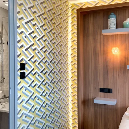 Hotel Montmorency&spa 3*