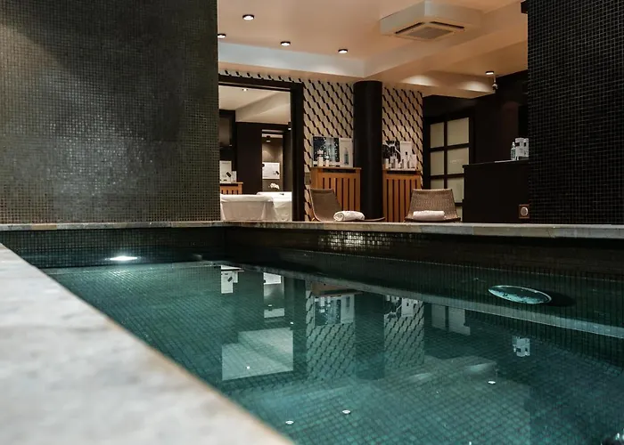 Hotel Montmorency & 3*