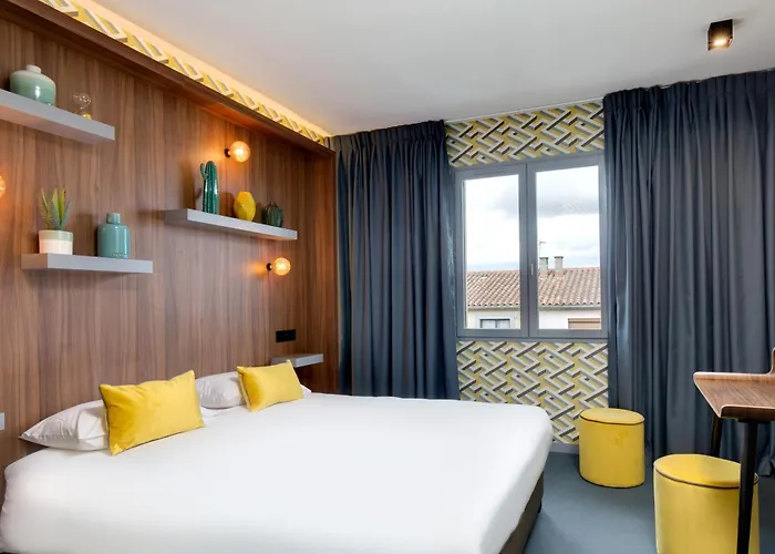 Montmorency & 3* カルカソンヌ