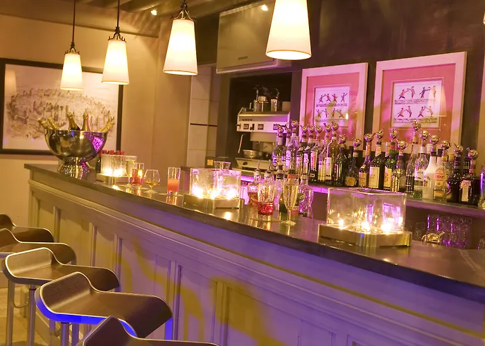 Montmorency & ホテル 3*