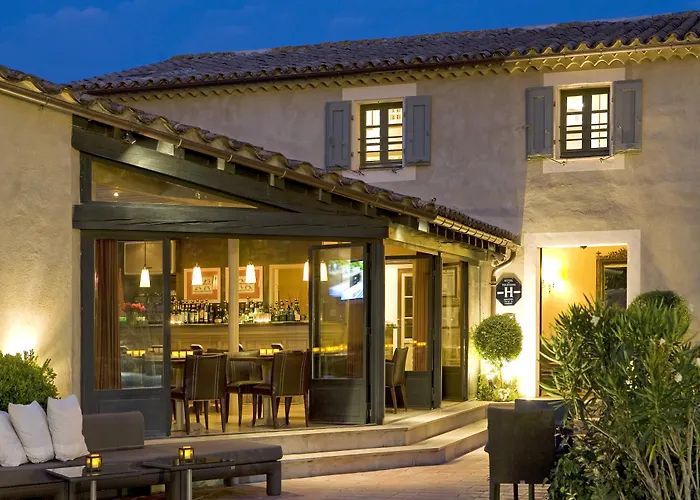 ホテル Montmorency & 3*