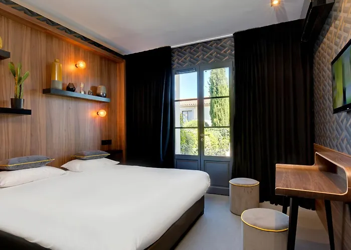 Montmorency & 3* Каркассон