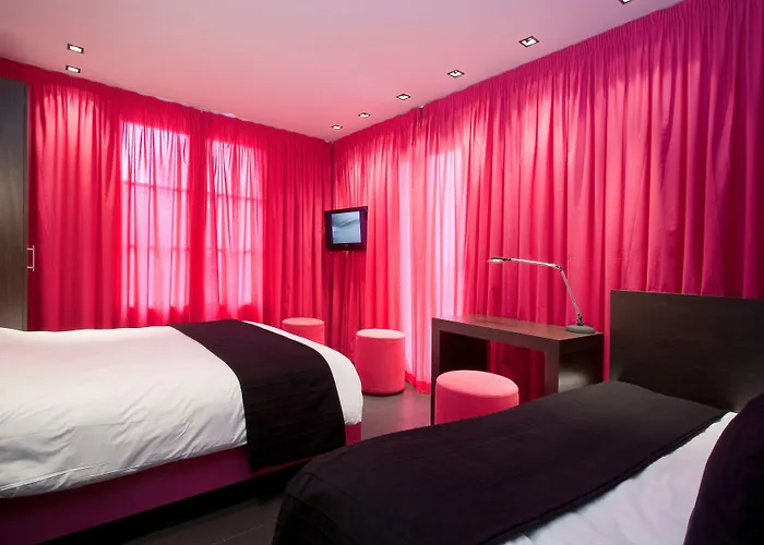 Montmorency & Hotel Carcassonne