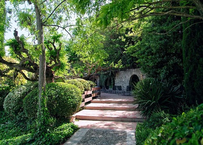 Montmorency & Carcassonne