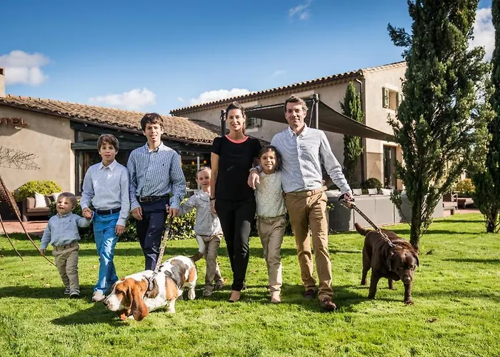 ホテル Montmorency & 3*